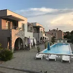 Punta アパート